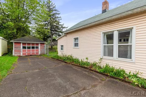 808 Chestnut, Adrian, MI 49221 photo 27