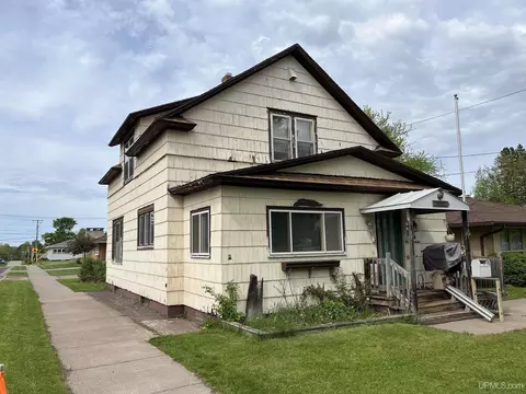 100 E Coolidge, Ironwood, MI 49938