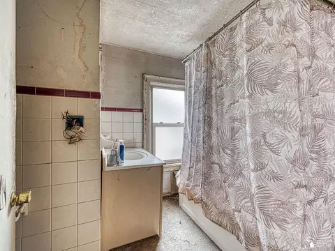 146 N Macomb, Monroe, MI 48162 photo 21