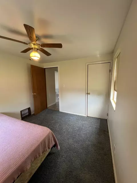 Bedroom - 2101 Judd, Burton, MI 48529 photo 4 of 5
