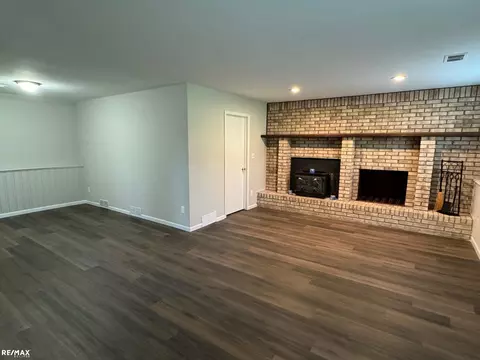 Living - 70160 Hicks, Armada, MI 48005 photo 4 of 4
