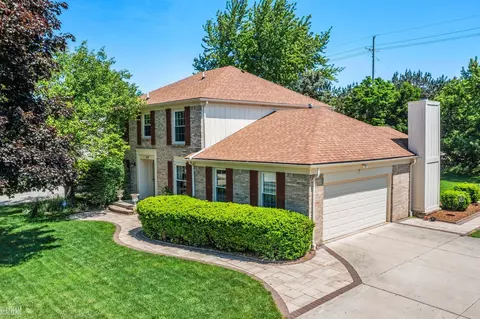 6332 Denton, Troy, MI 48098