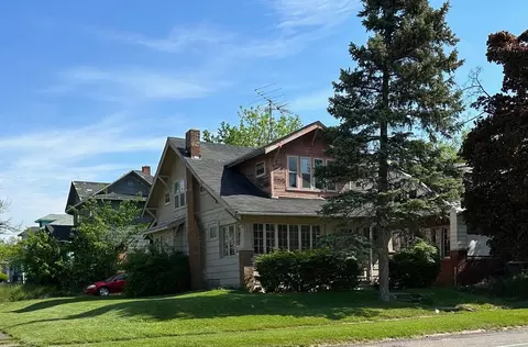 201 E Hamilton, Flint, MI 48505