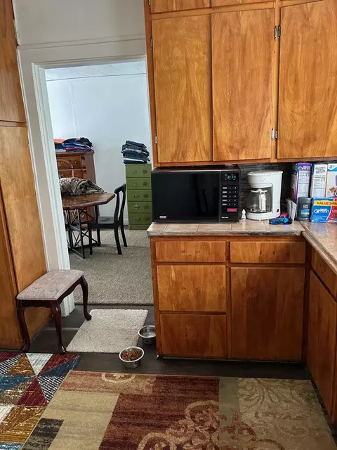 Kitchen - 201 E Hamilton, Flint, MI 48505 photo 2 of 2