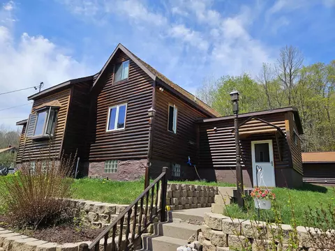 167 Valley, Negaunee, MI 49866