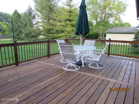 Exterior - 8025 E Potter, Davison, MI 48423 photo 5 of 8