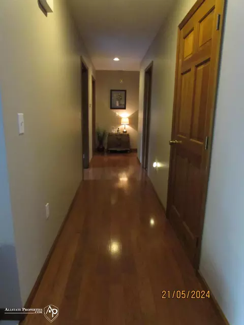 Entry Way - 8025 E Potter, Davison, MI 48423 photo 2 of 2