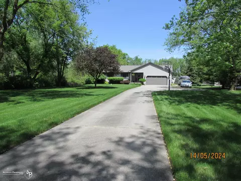 8025 E Potter, Davison, MI 48423