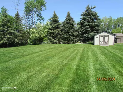 Exterior - 8025 E Potter, Davison, MI 48423 photo 6 of 8