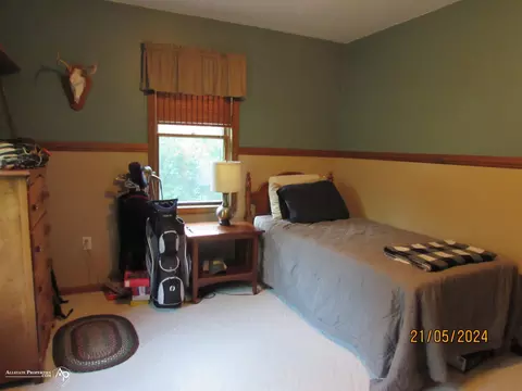 Bedroom - 8025 E Potter, Davison, MI 48423 photo 1 of 4