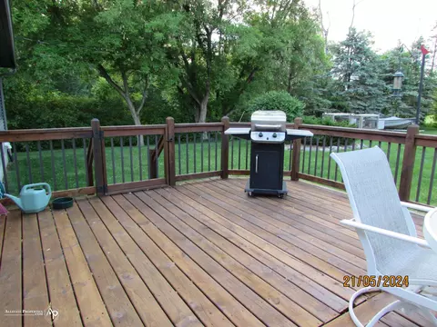 Exterior - 8025 E Potter, Davison, MI 48423 photo 4 of 8