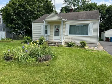 109 Bartlett, Clinton, MI 49236