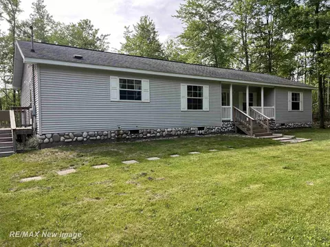 396 S 9 Mile, Midland, MI 48640