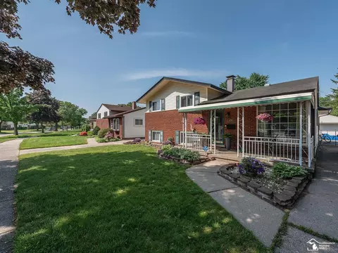 9780 Cass, Taylor, MI 48180
