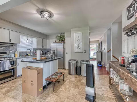 9780 Cass, Taylor, MI 48180 photo 7