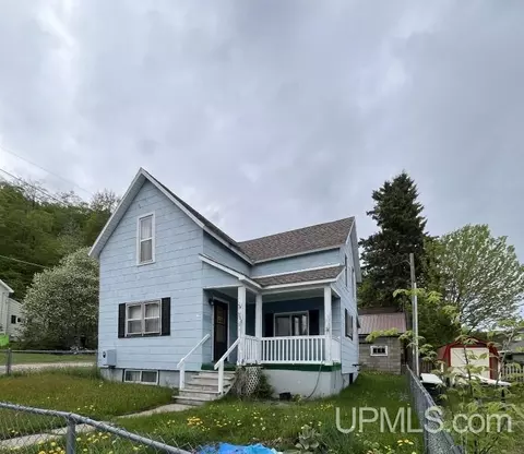 308 Spruce, Munising, MI 49862