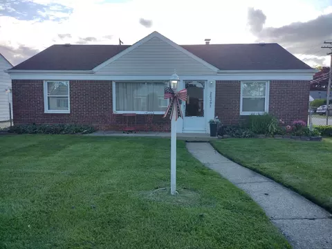 26391 Grandmont, Roseville, MI 48066