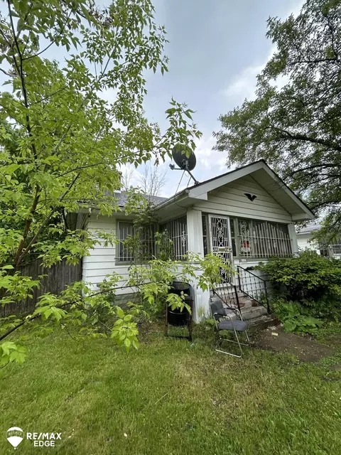 1713 Stevenson, Flint, MI 48504 photo 2