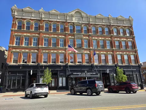 315 Center #402, Bay City, MI 48708