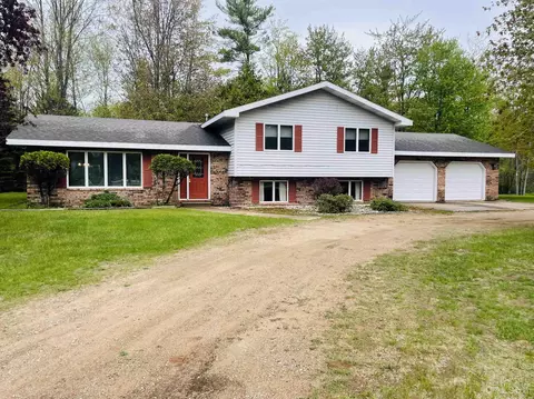 6451 Carolyn L4, Escanaba, MI 49829