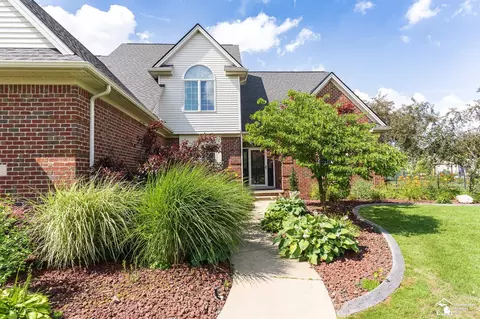 Exterior - 715 St Anne, Monroe, MI 48162 photo 3 of 6