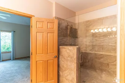 Bath - 715 St Anne, Monroe, MI 48162 photo 4 of 6