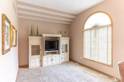 Living - 715 St Anne, Monroe, MI 48162 photo 1 of 1