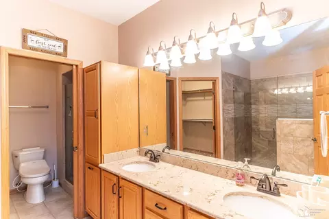 Bath - 715 St Anne, Monroe, MI 48162 photo 2 of 6