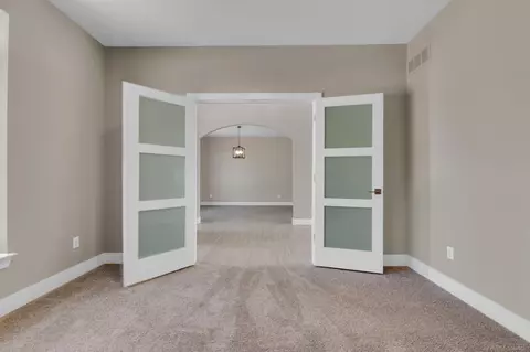 49242 Langford, Macomb, MI 48044 photo 5
