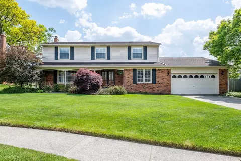 6664 Flintlock Rdg, Shelby Township, MI 48316