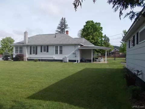 528 Stephenson, Norway, MI 49870