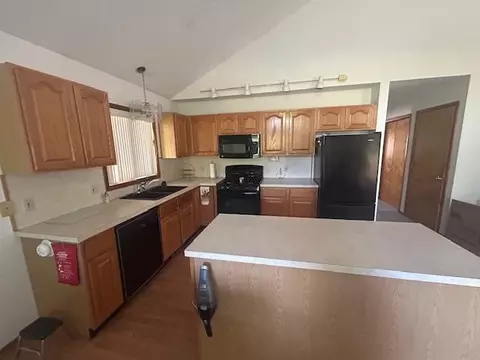Kitchen - 752 Rivers Ter, Gladwin, MI 48624 photo 3 of 5