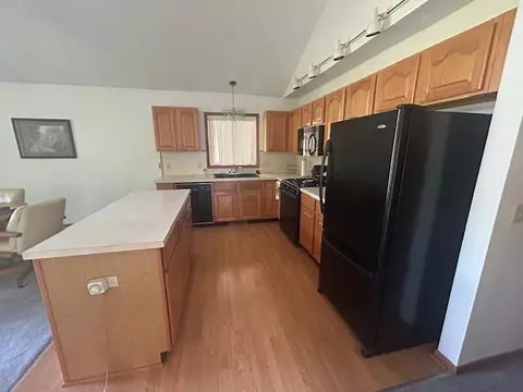 Kitchen - 752 Rivers Ter, Gladwin, MI 48624 photo 4 of 5