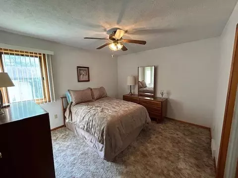 Bedroom - 752 Rivers Ter, Gladwin, MI 48624 photo 2 of 2
