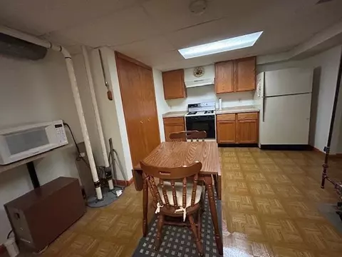 Kitchen - 752 Rivers Ter, Gladwin, MI 48624 photo 2 of 5