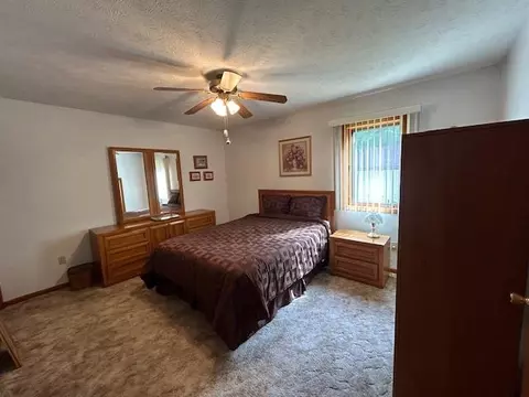 Bedroom - 752 Rivers Ter, Gladwin, MI 48624 photo 1 of 2