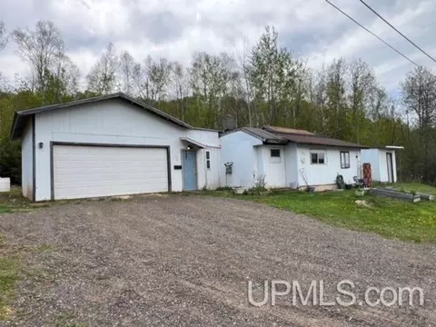 215 Stone, Ishpeming, MI 49849