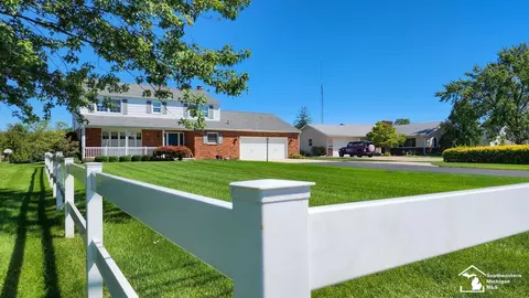 4872 E Dunbar, Monroe, MI 48161 photo 40