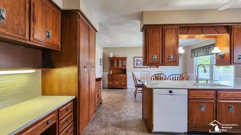 4872 E Dunbar, Monroe, MI 48161 photo 4