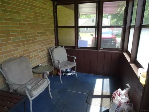 1701 Park, Jackson, MI 49203 photo 2