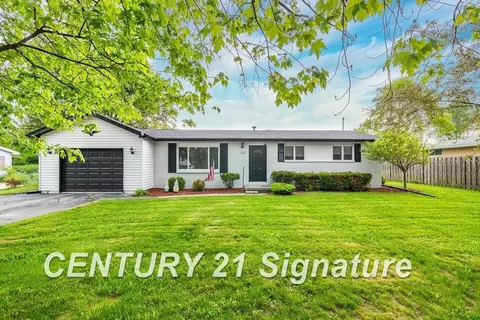 925 Roeser, Freeland, MI 48623