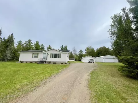 10232 Bay Shr, Rapid River, MI 49878
