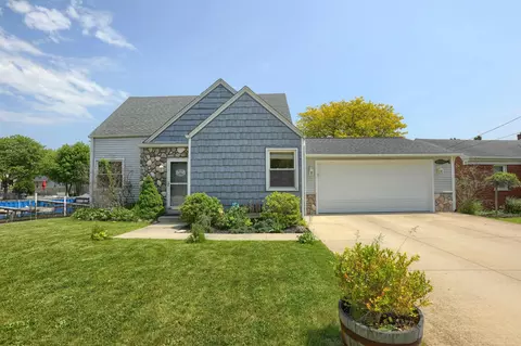 46484 Jefferson, Chesterfield, MI 48047