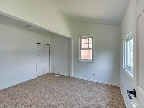 Bedroom - 3296 9th, Monroe, MI 48162 photo 2 of 3
