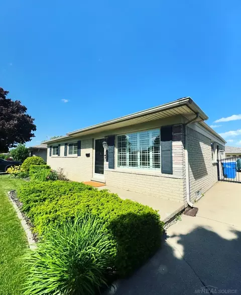 32552 Stricker, Warren, MI 48088 photo 4