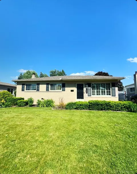 32552 Stricker, Warren, MI 48088