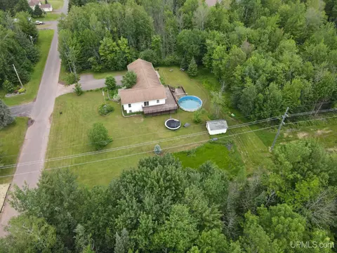 View/Area - 806 Ashlund, Wakefield, MI 49968 photo 3 of 4
