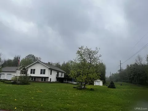 Exterior - 806 Ashlund, Wakefield, MI 49968 photo 4 of 20