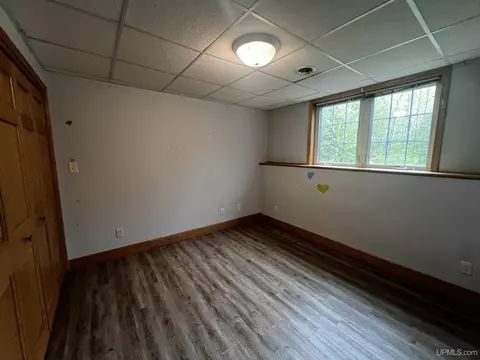 Bedroom - 806 Ashlund, Wakefield, MI 49968 photo 4 of 6
