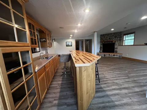 Kitchen - 806 Ashlund, Wakefield, MI 49968 photo 7 of 7